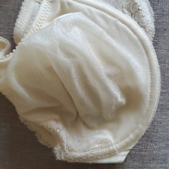 Victoria's secret ivory sheer bra size 34DD - Picture 12 of 14